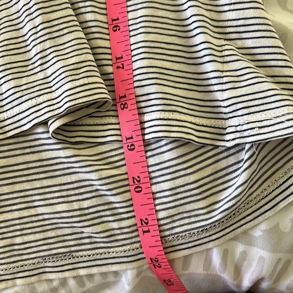 Madewell Cropped Striped High low Top. Size S - Picture 8 of 8